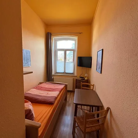 Waldsachsen - Gaeste Und Monteurzimmer Mit Parkplatz بيت ضيافة