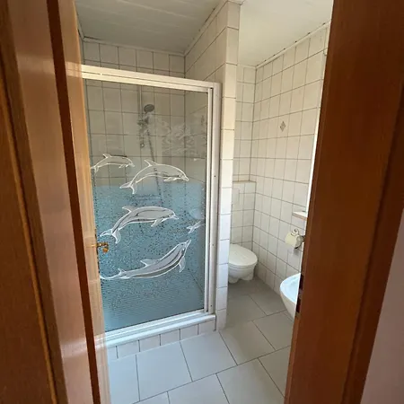 Waldsachsen - Gaeste Und Monteurzimmer Mit Parkplatz * Meerane