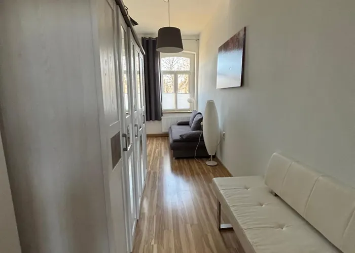 Guest house Waldsachsen - Gaeste Und Monteurzimmer Mit Parkplatz Meerane