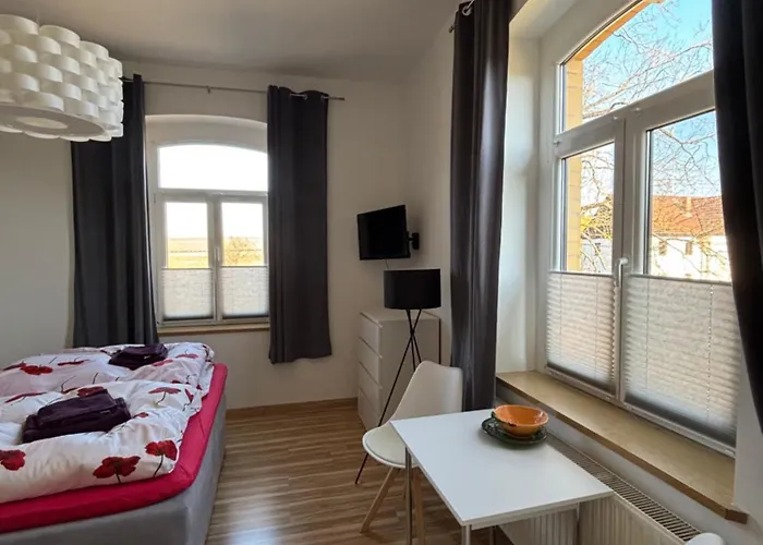 Waldsachsen - Gaeste Und Monteurzimmer Mit Parkplatz بيت ضيافة *