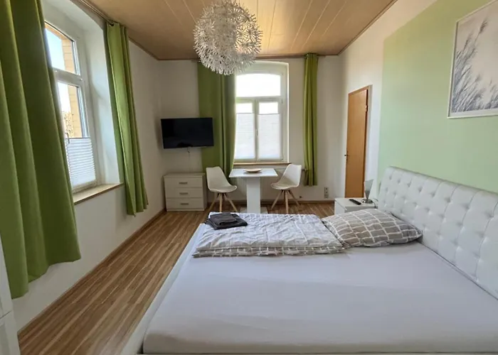 Waldsachsen - Gaeste Und Monteurzimmer Mit Parkplatz