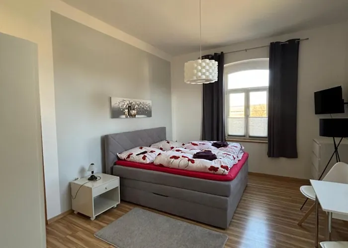 Waldsachsen - Gaeste Und Monteurzimmer Mit Parkplatz Meerane